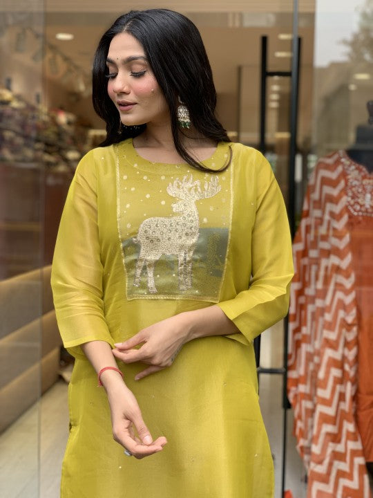 Deer Elegance Kurta Set